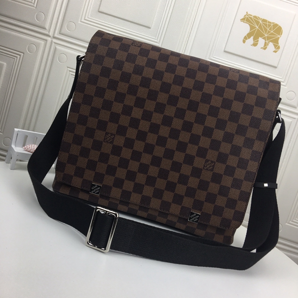 ルイヴィトンバッグ背面デザイン